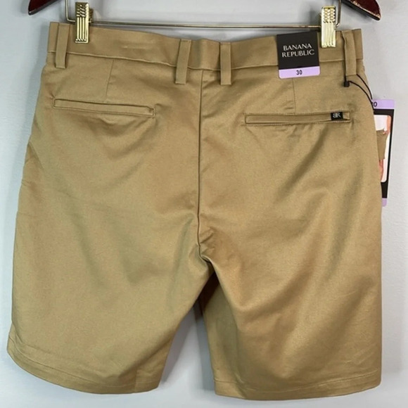 BANANA REPUBLIC NWT Tan Khaki Flat Front Twill Chino Shorts Pockets Preppy 32 - Picture 4 of 13